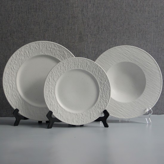 Wholesale Crockery Items Dinner Sets for Restaurant White Ceramic Plate Set Dinnerware Nordic Plates and Bowls Tableware Set