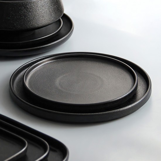 Wholesale Matte Black Pizza Pan Ceramic Flat Steak Plates Europe Style Rimmed Dinner Plate for Restaurant