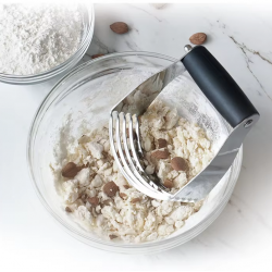 Home and Kitchen Pastry & Dough Cutter Tool Manual Kneading Bread Dough Mixer Stainless Steel Dough Blender with TPR Handle