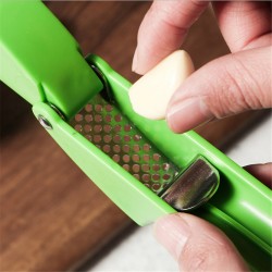 Eco-Friendly Garlic Mincer Press Easy-to-Clean Handy Metal and PP Plastic Chopper for Vegetables and Foods