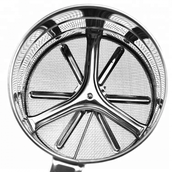Manual Stainless Steel Flour Shaker Sifter for Bakery and Pastry Tools Metal Usage for Baking