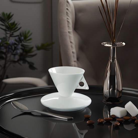 Novelty Triangle Shape Coffee Cups Bone China 70 ml Espresso Macchiato Cup and Saucer Set