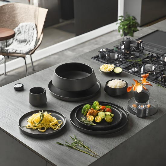 Wholesale Matte Black Pizza Pan Ceramic Flat Steak Plates Europe Style Rimmed Dinner Plate for Restaurant